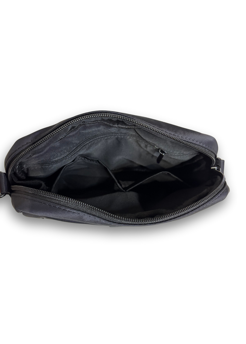 Crossbody dog walking bag – open interior pockets