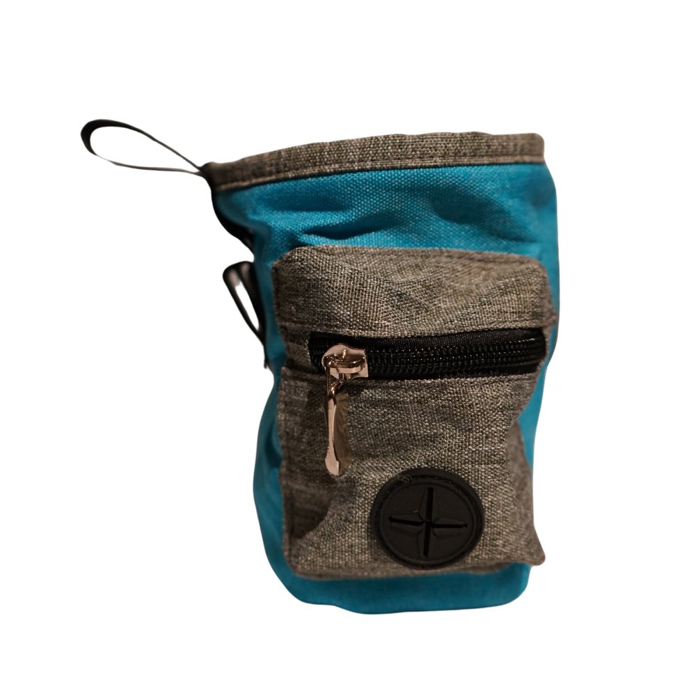 Medium blue dog training treat pouch – detail view